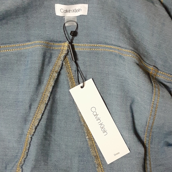 Calvin Klein crop Jean Jacket - Picture 8 of 12